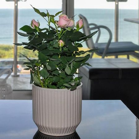 Soho Beach Apartment With Fabulous Sea View And 2 Minutes To The Beach With Free Parking And Netflix 본머스 외부 사진
